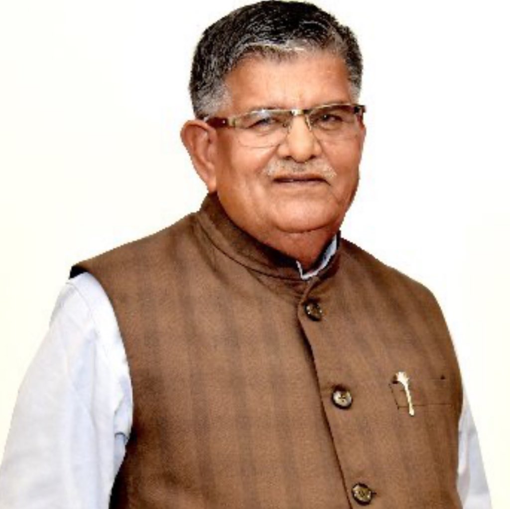 जो साहस आरएसएस प्रमुख मोहन भागवत, नरेंद्र मोदी और भाजपा के बड़े-बड़े नेता नहीं दिखा सके, वह पंजाब के राज्यपाल गुलाबचंद कटारिया ने दिखाया है। वे शनिवार को बाँसवाड़ा में बोले : अमेरिका चारों खाने चित हो गया। ईरान ने उसका घमंड आसमान में ही फोड़ दिया।उन्होंने कम-से-कम एक बार, एक क्षण