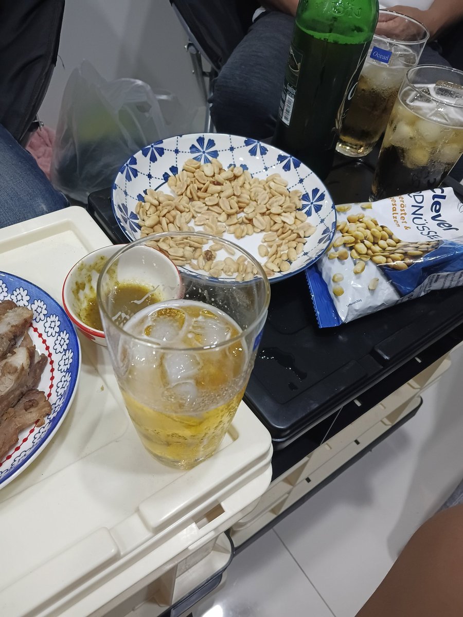 Jonathanx69x's tweet photo. ฉันถ้าไม่ตื่นก็แค่ไม่นอน555555 https://t.co/snrkfUZGCh