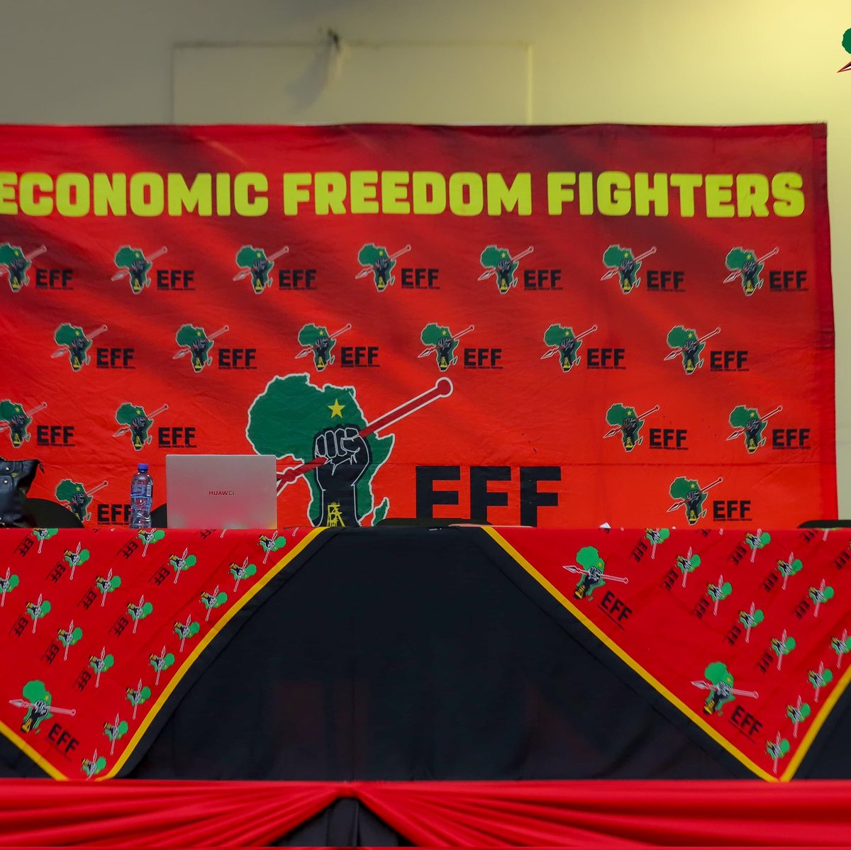 Lutendo@remsphotography tweet media