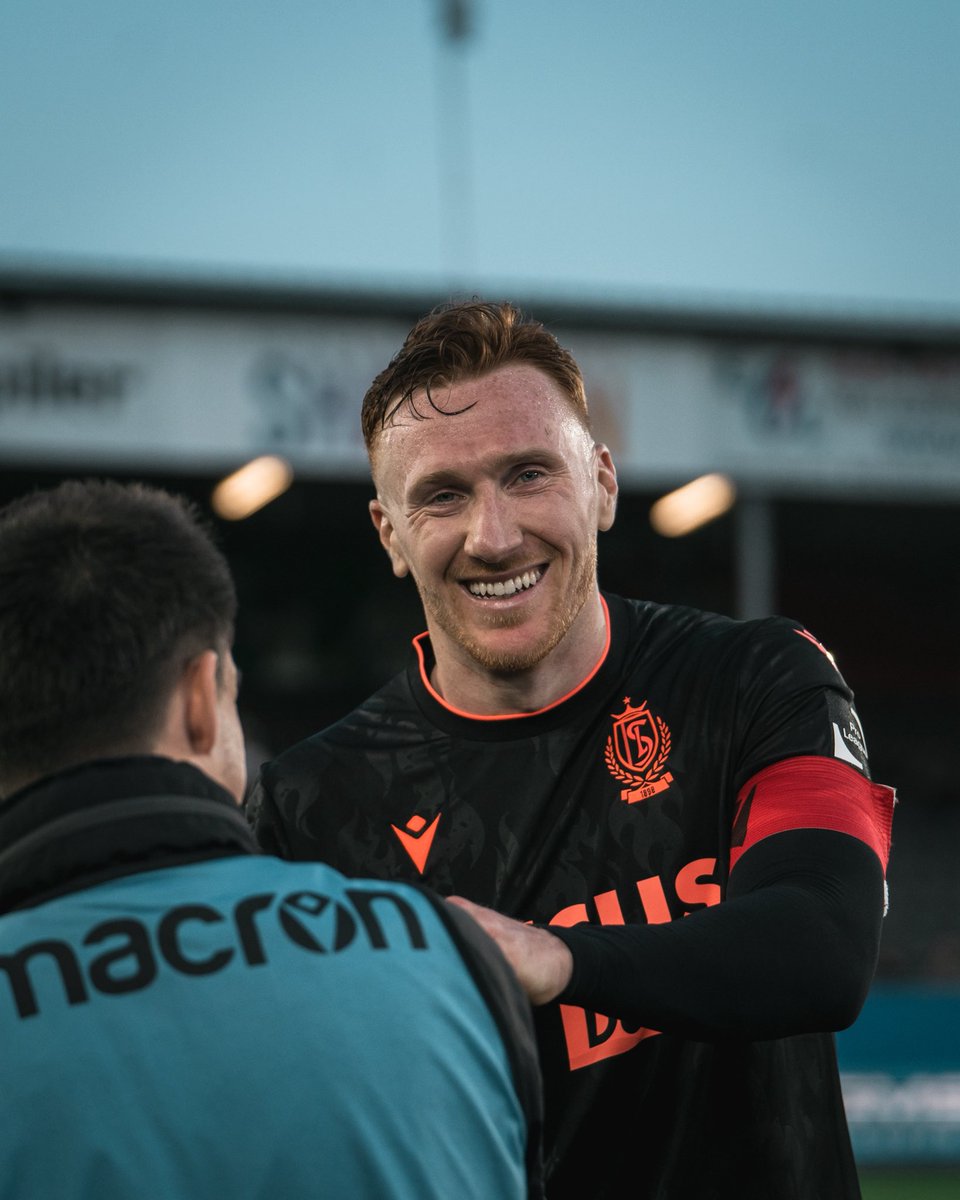 Standard_RSCL's tweet photo. Esprit Standard. 🔴⚪️ #OHLSTA https://t.co/avnYqe26C7