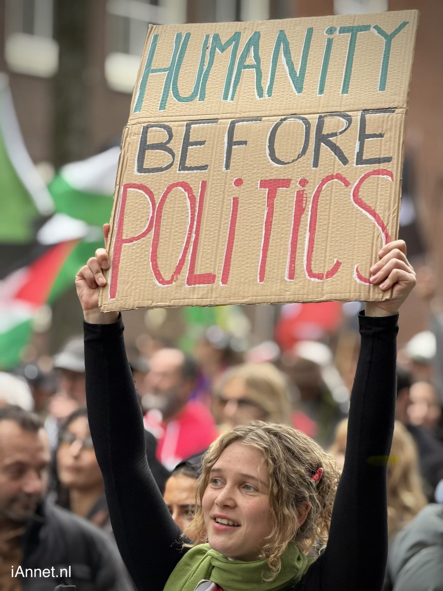 _WMedia_'s tweet image. Een urgent stuk karton. 

#Amsterdam