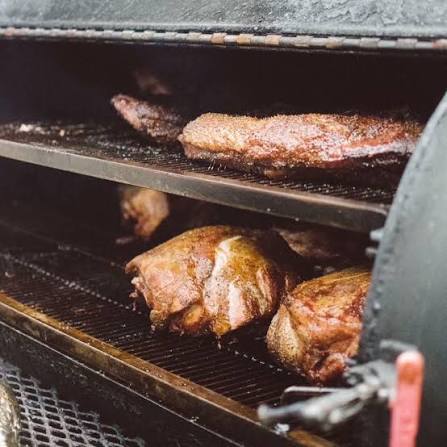 UNTITLED2X2X2's tweet image. You might have seen me in
A cardigan rocking a monocle
Grease my feet and leave the
Murder scene with every follicle diabolical
#pitmaster #bbq #smoke