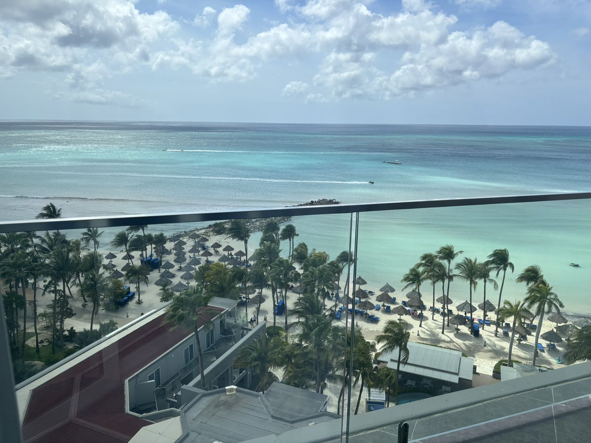 Heaux Squidward tweet media