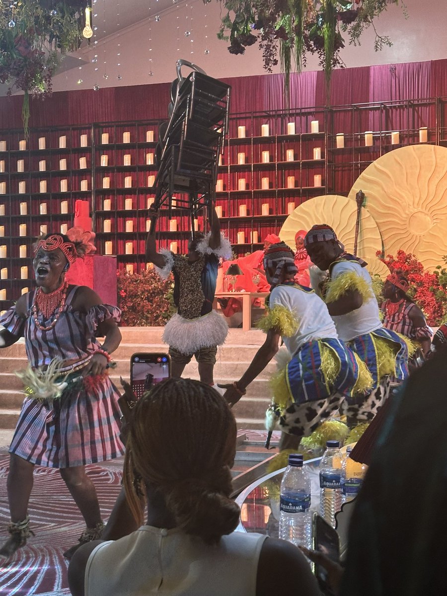 sOlUtIoN sLiNgEr tweet media