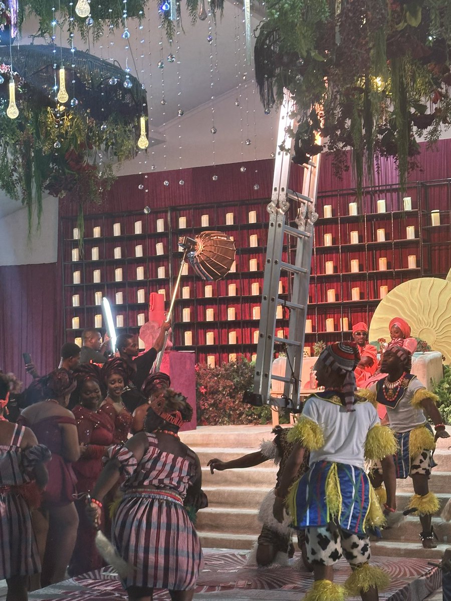 sOlUtIoN sLiNgEr tweet media