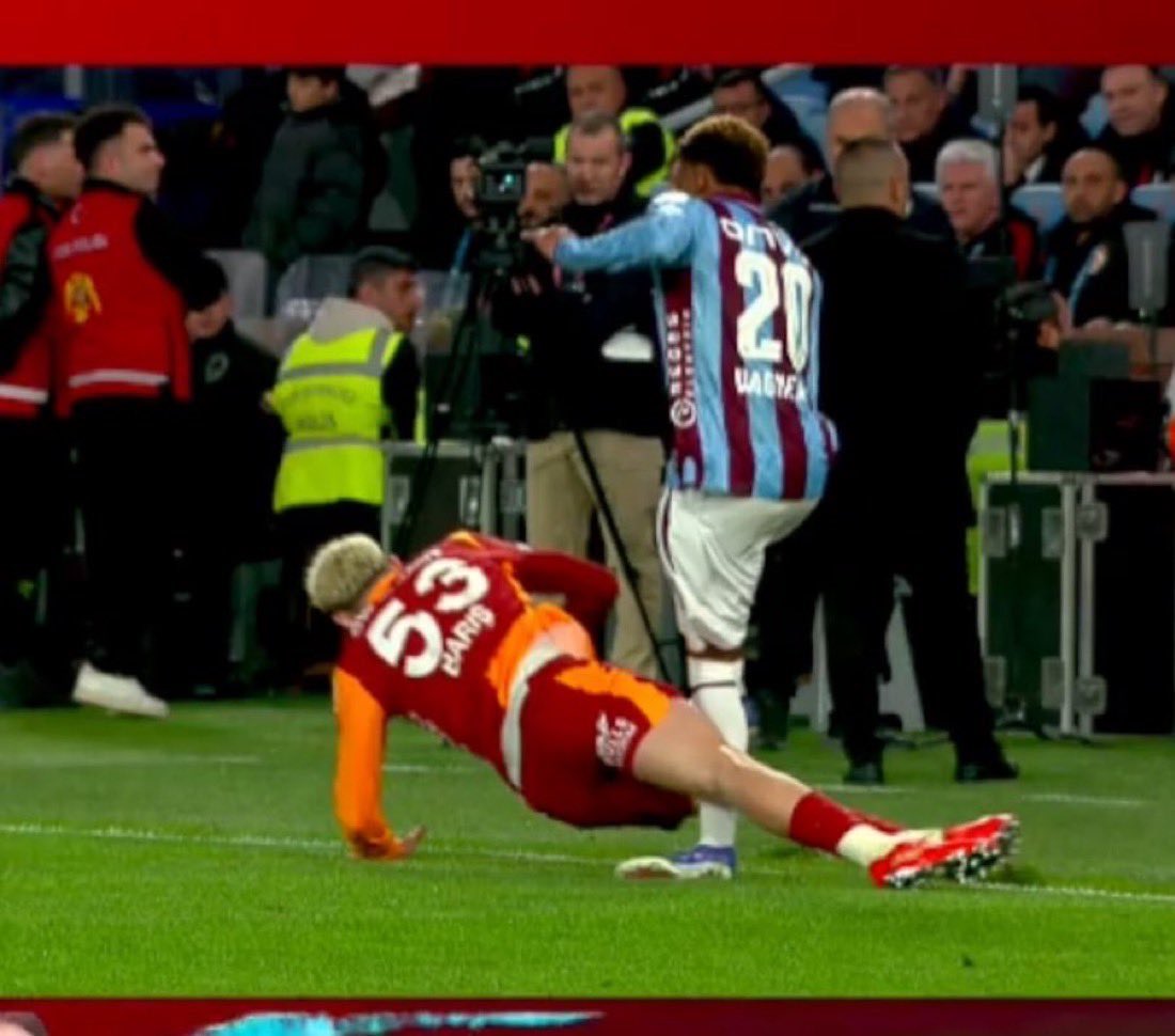 Ardiønel tweet media