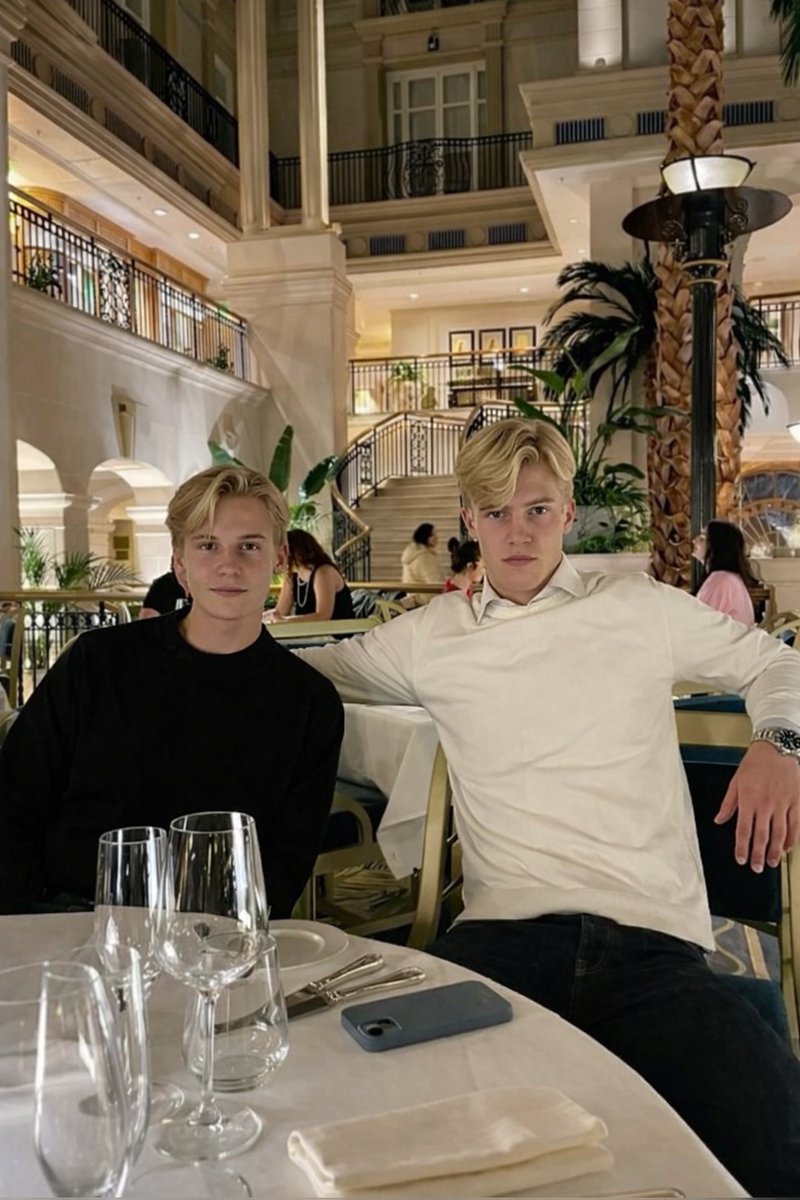 Hot players tweet media