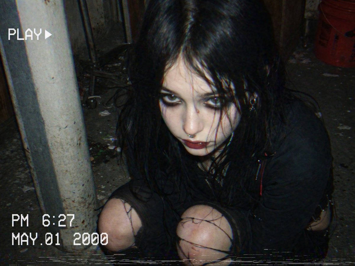 kyoroses_'s tweet photo. @Elaina43114880 super hyper realistic gothic girl looking at camera , vhs cam style, she squatting on the floor, close up snap

4K uhd ,hyper realistic, super detailed ,  camera filter(vhs) https://t.co/syN0XTV3Bx