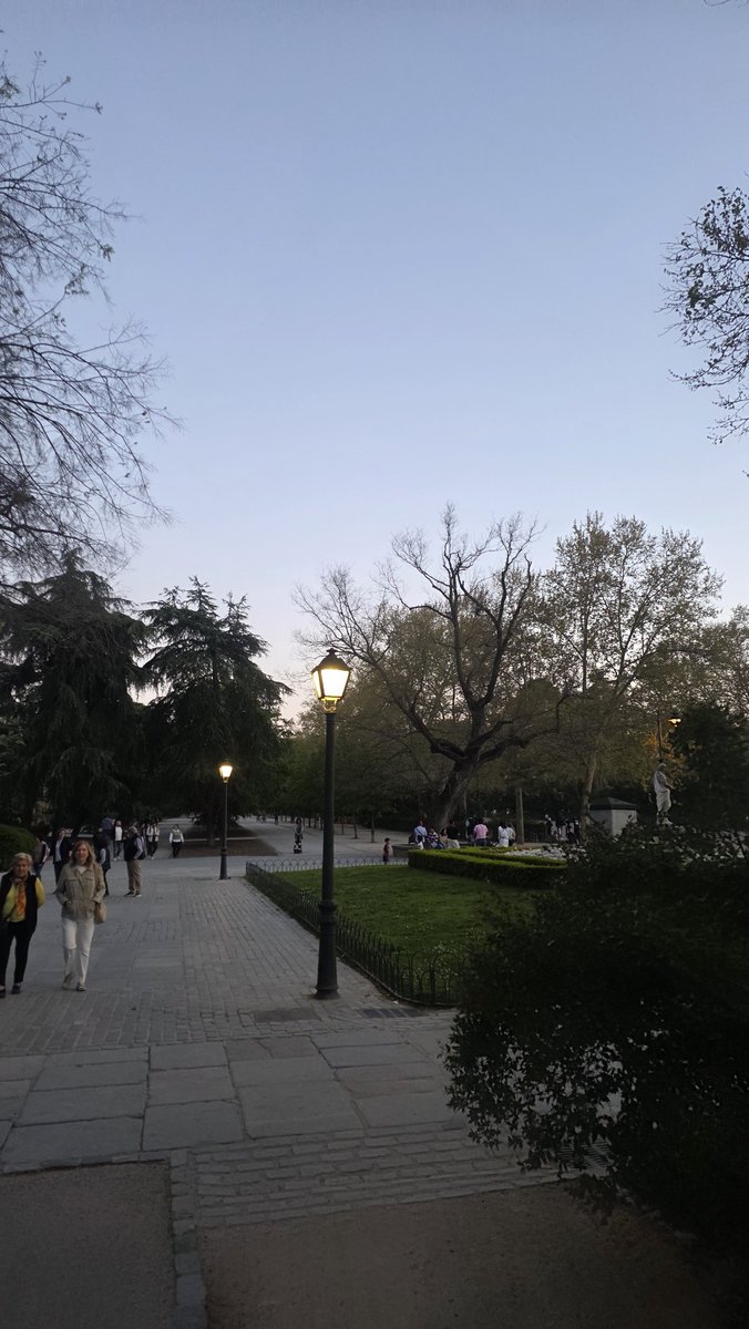 CHICA Y CHICO MADRID🔥 tweet media