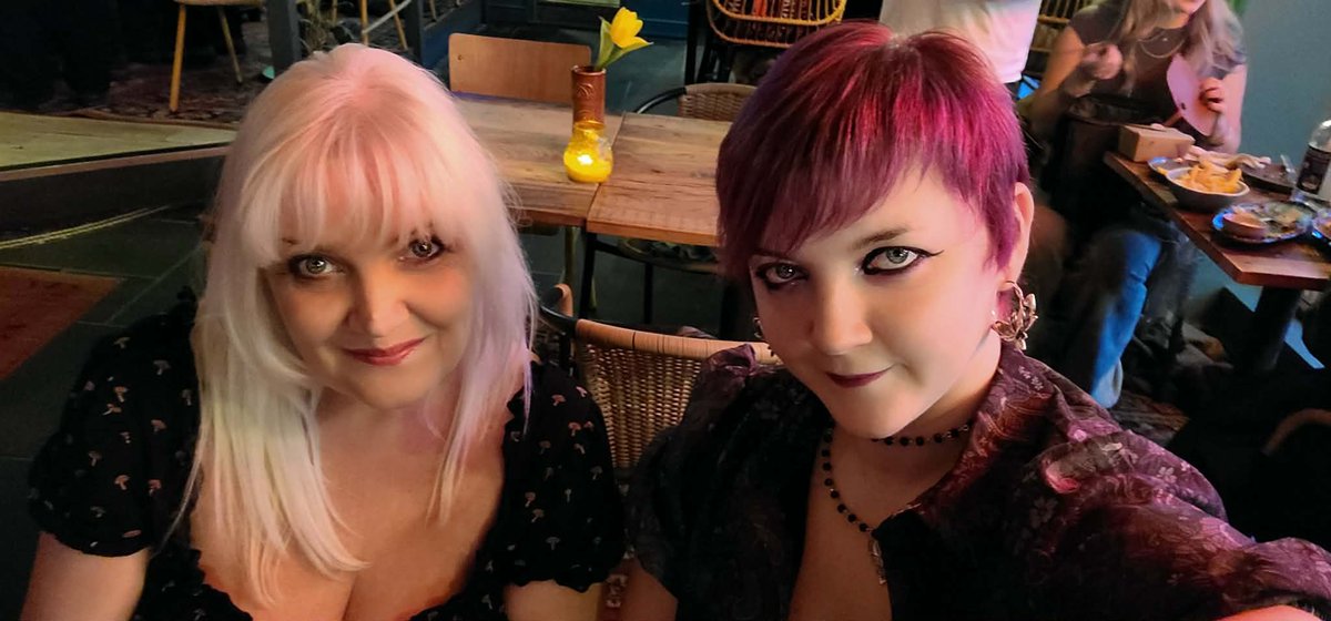 The Faint Girl 🍄📚🍷🚠🎸🦊 tweet media