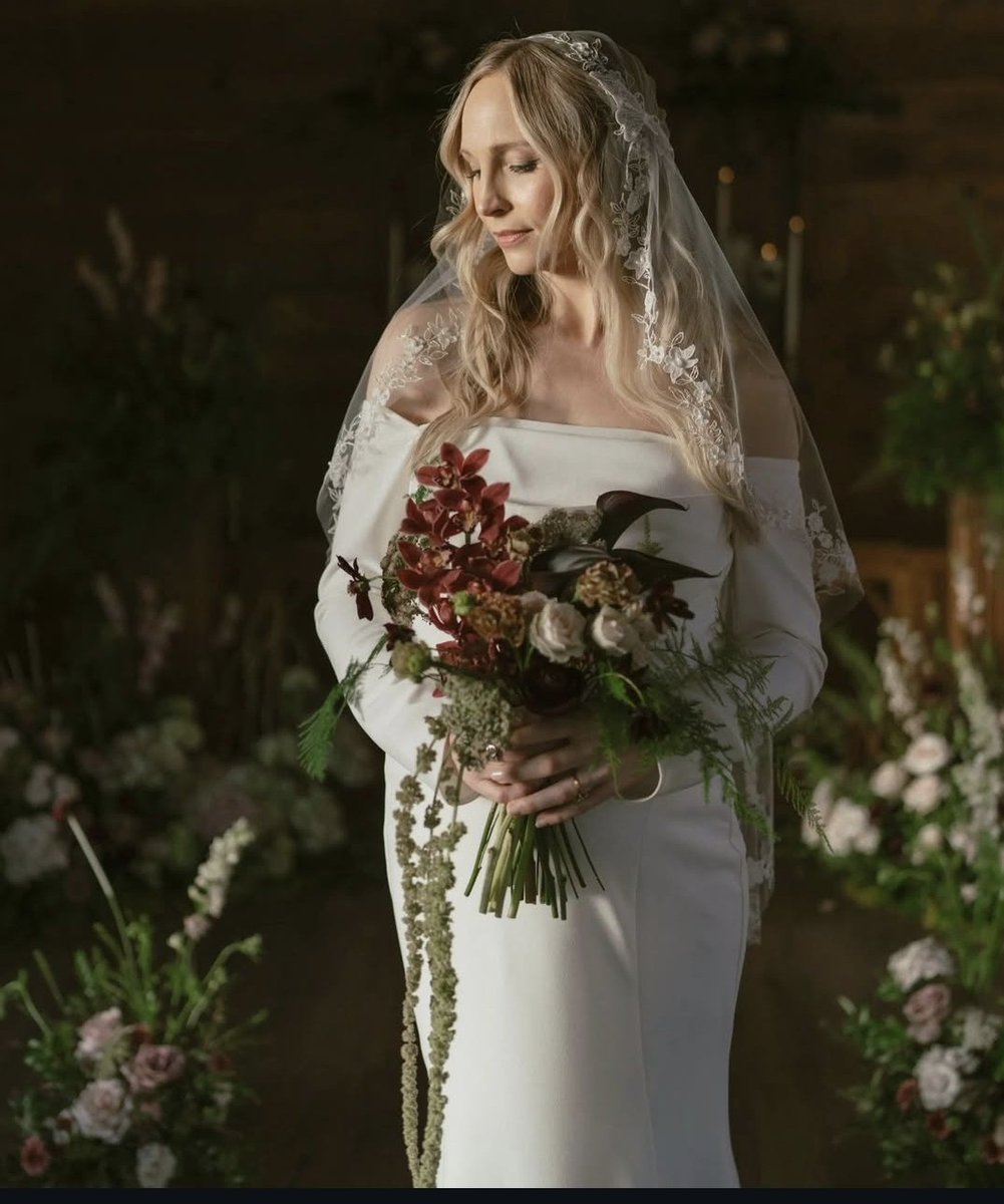 CANDICE SI È SPOSATA 🥹🫶
#TheVampireDiaries