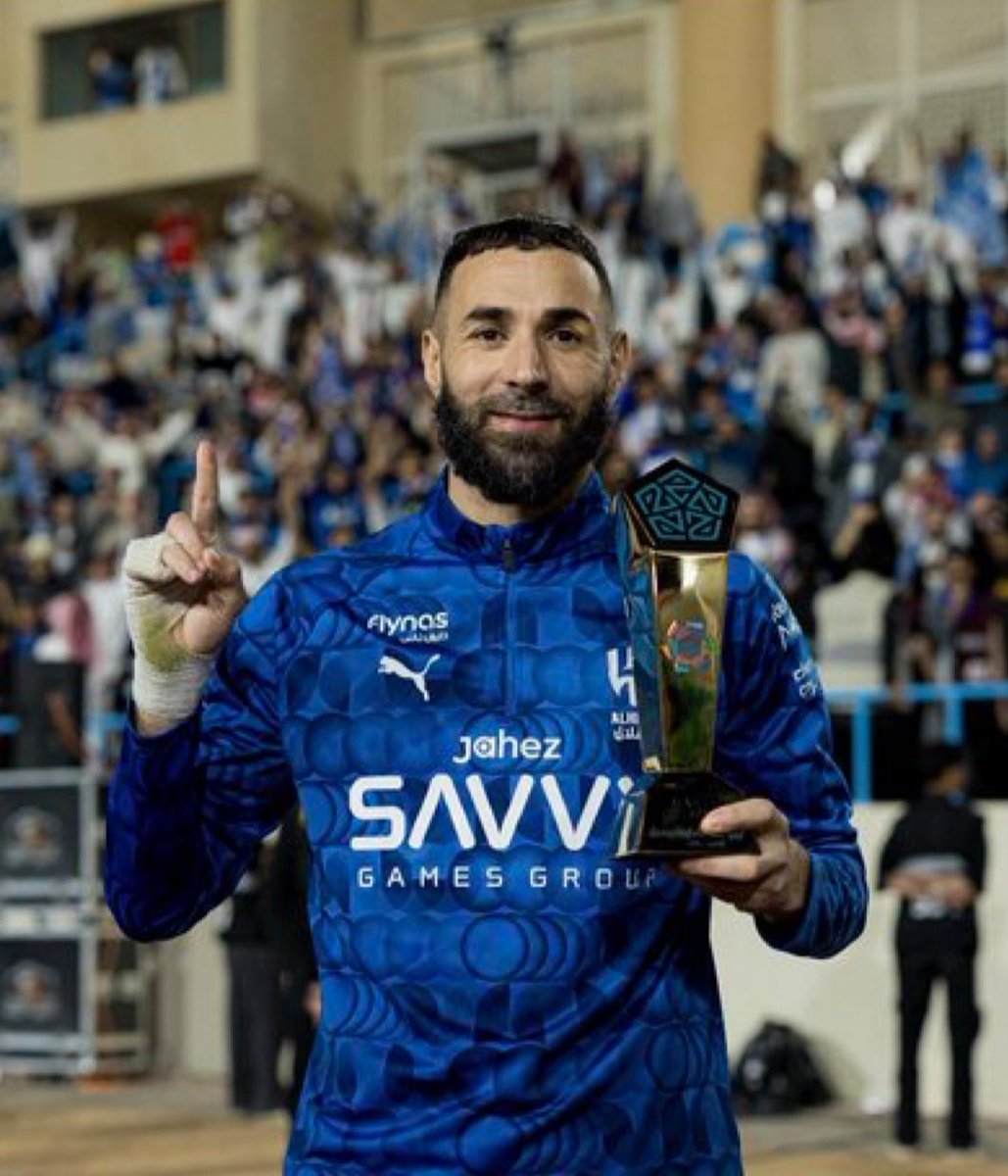 مطرب العواجي tweet media