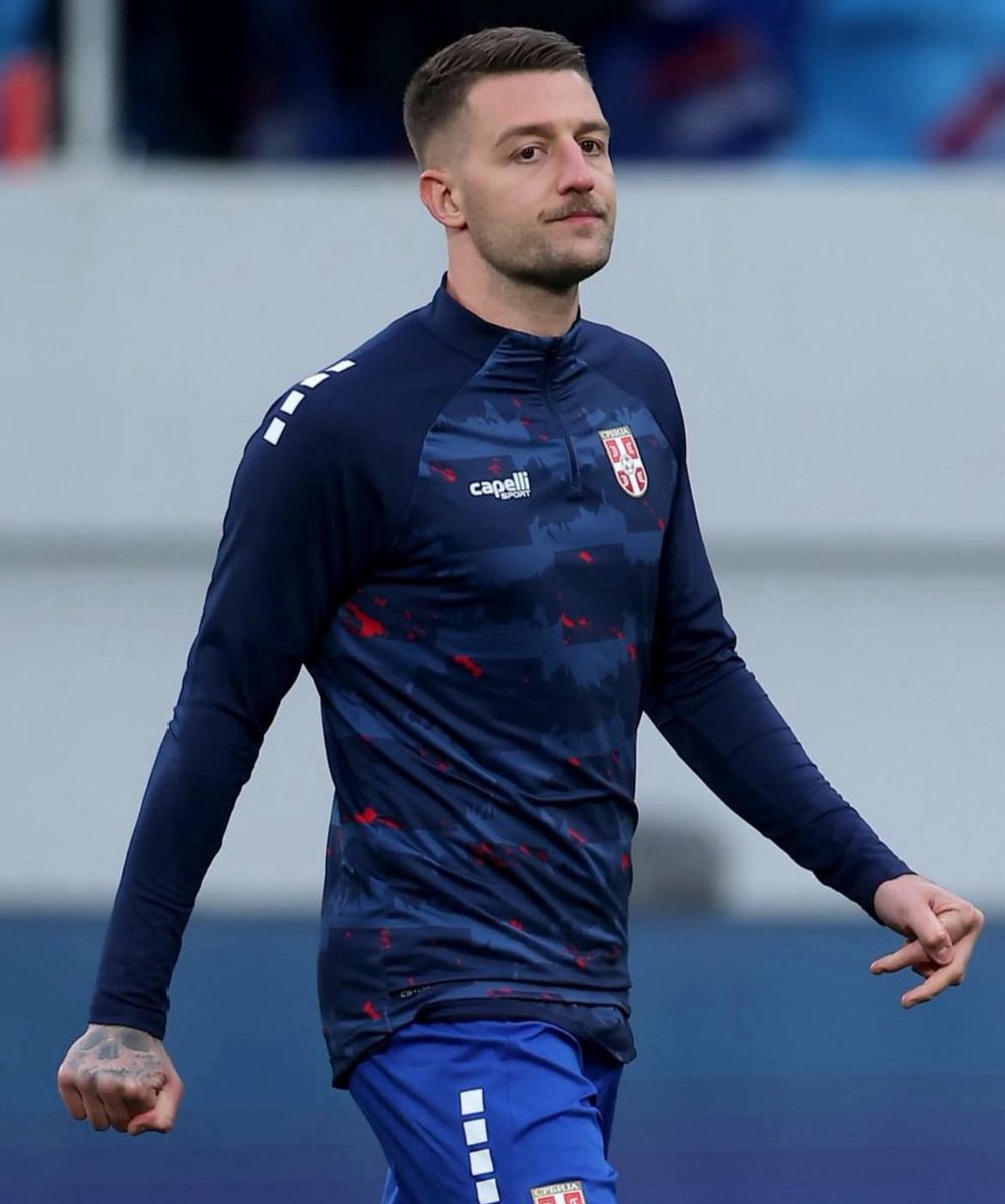 مطرب العواجي tweet media