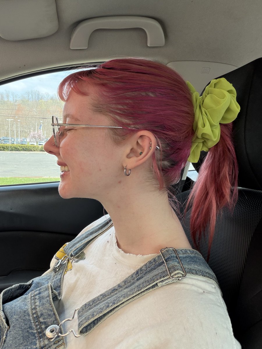 meatloafyyy's tweet photo. Side profile today 🐛 https://t.co/gNc9Vzdidb