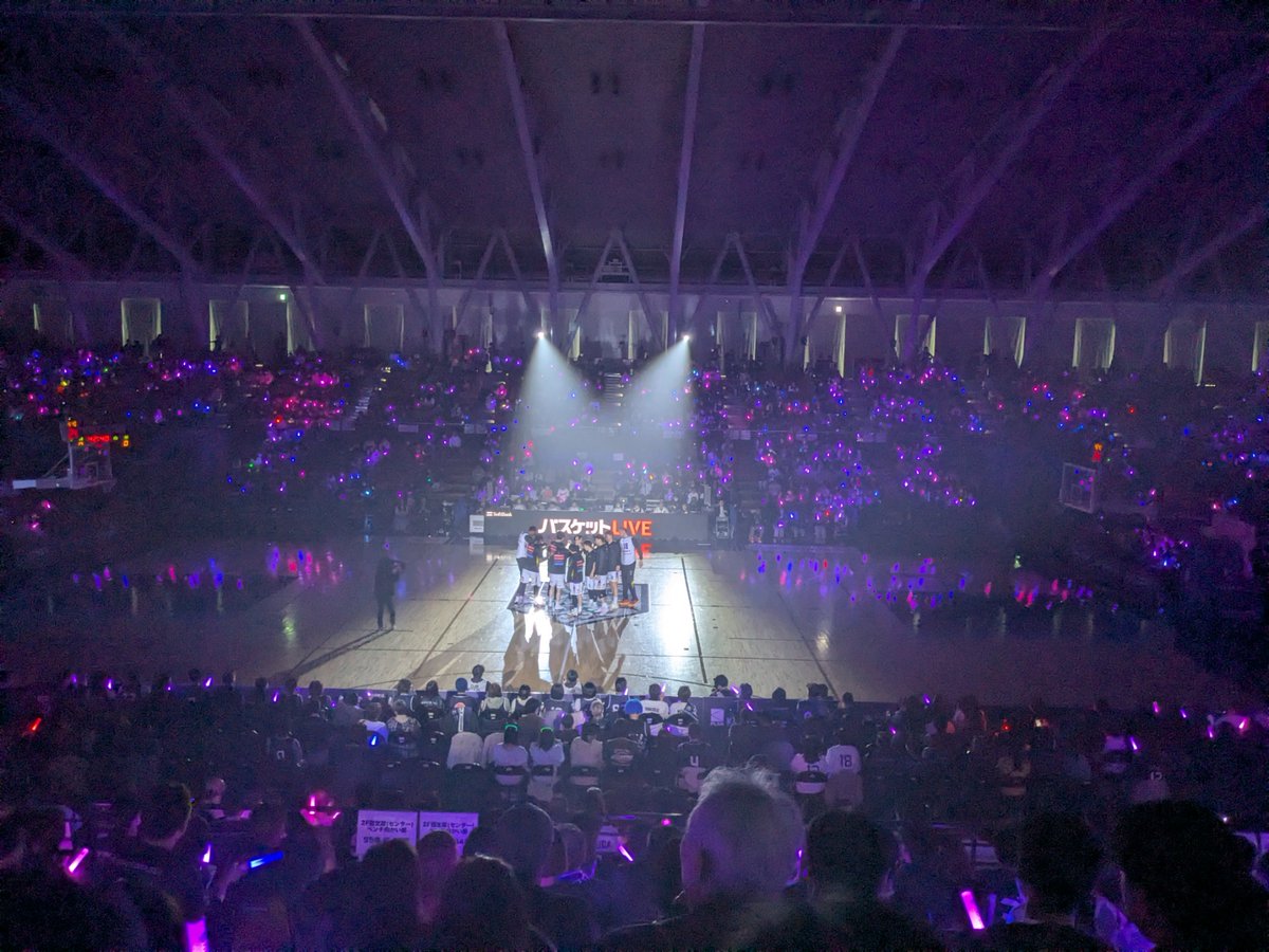 JuneTamura's tweet photo. りそなグループ B.LEAGUE 2025-26 B2第29節 
福井ブローウィンズ vs 山形ワイヴァンズ GAME2
昨日も今日もここから
福井ユナイテッドFCとのコラボもあります
君の声が戻ってくる
セーレン・ドリームアリーナ 実況田村純 14:00~
https://t.co/TYEphlb6Ik https://t.co/G10503trsJ