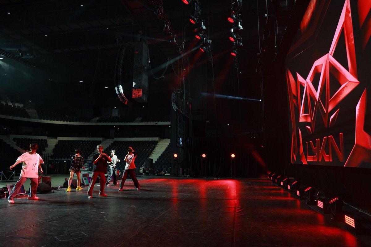 c '• ﻌ •` tweet media