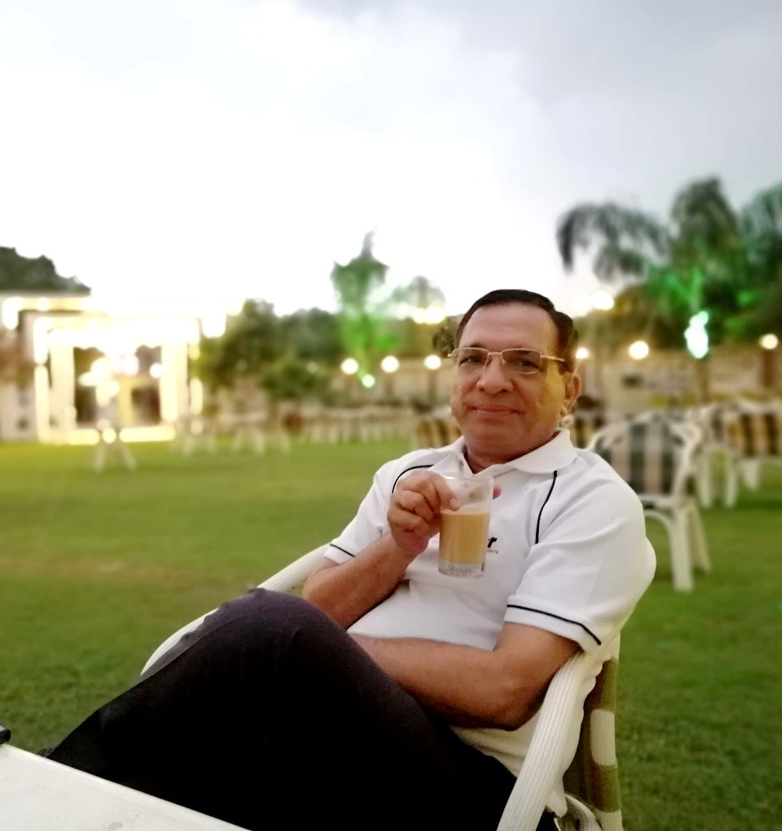 غریب وہ نہیں جس کے پاس دولت کم ہو، غریب وہ ہے جس کے خواب ختم ہو جائیں۔