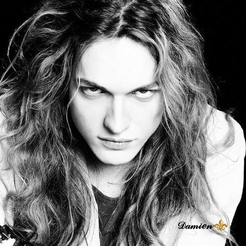 𝕬𝖑𝖊𝖝𝖆𝖓𝖉𝖊𝖗 𝕯𝖆𝖒𝖎𝖊𝖓 𝕬𝖒𝖎𝖉𝖆𝖑𝖊 tweet media