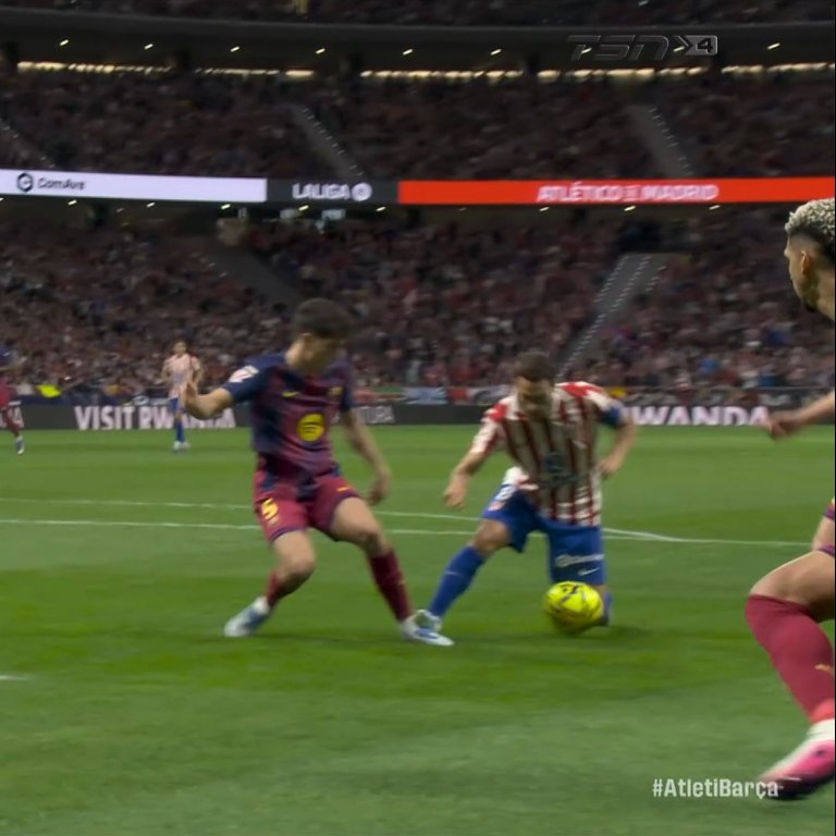 Abokr10's tweet image. تدخل كوكي على كوبارسي 🤬