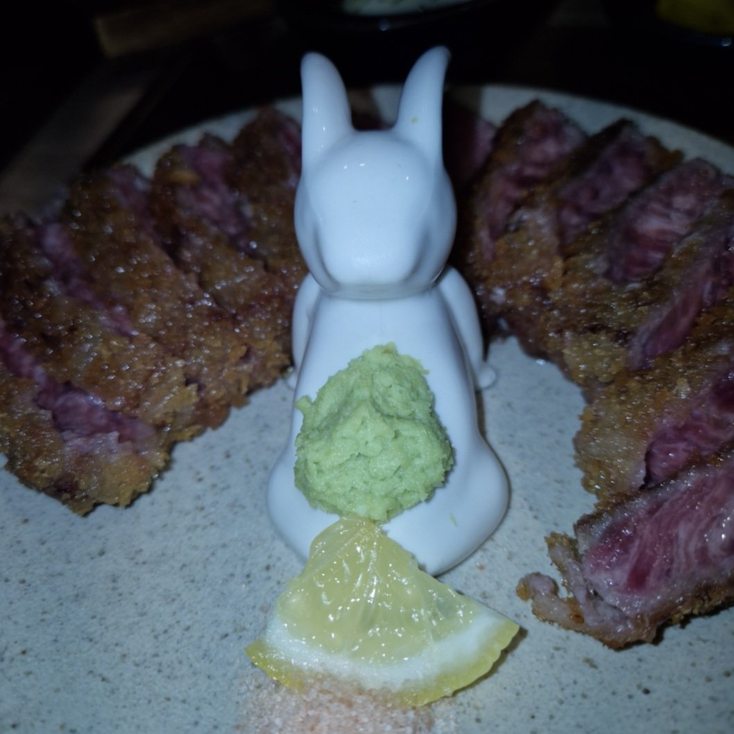 crystal2659's tweet photo. 어떠한 의식을 치르는 현장이 되어버린 규카츠 https://t.co/QMgx2cJL8g