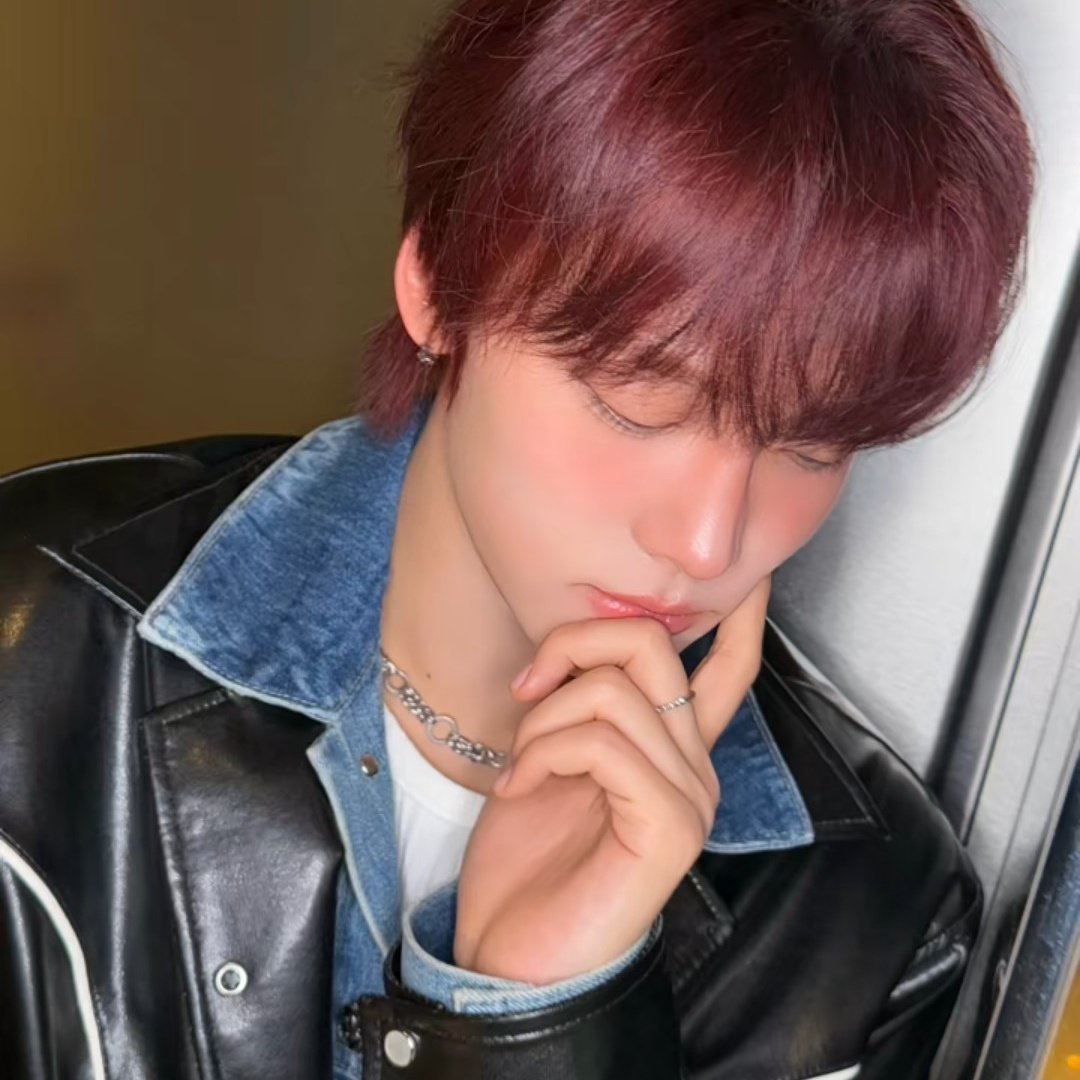 mariii:-P⋆˚✰ is UNIQUE tweet media