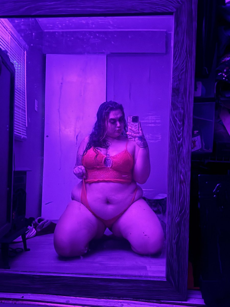 Cum play w me … $20 for a 10 min FT call 📲 

linktr.ee/Sammielove__?u…