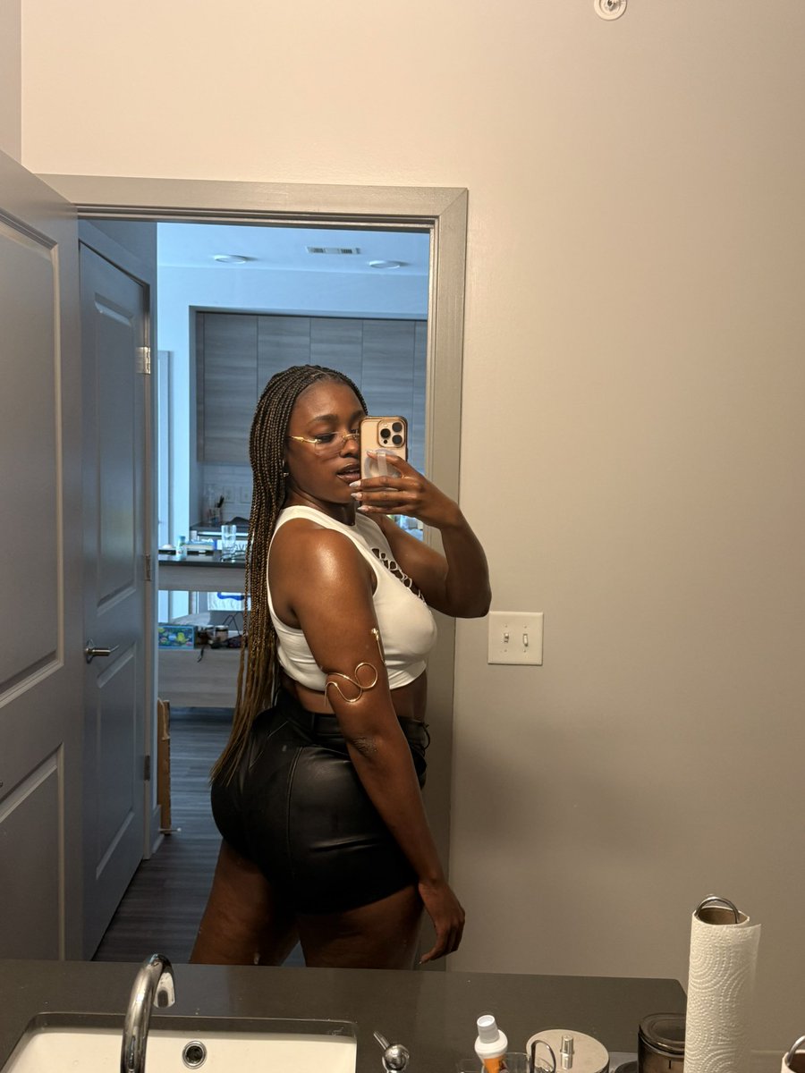 Nell🫶🏾 tweet media