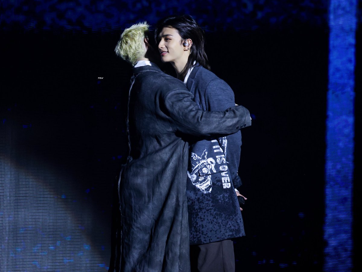 yel 🍑🌹 • 🐺🥟 tweet media