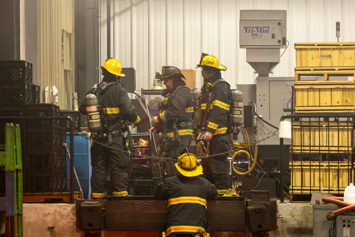 857_Fire_Photography tweet media