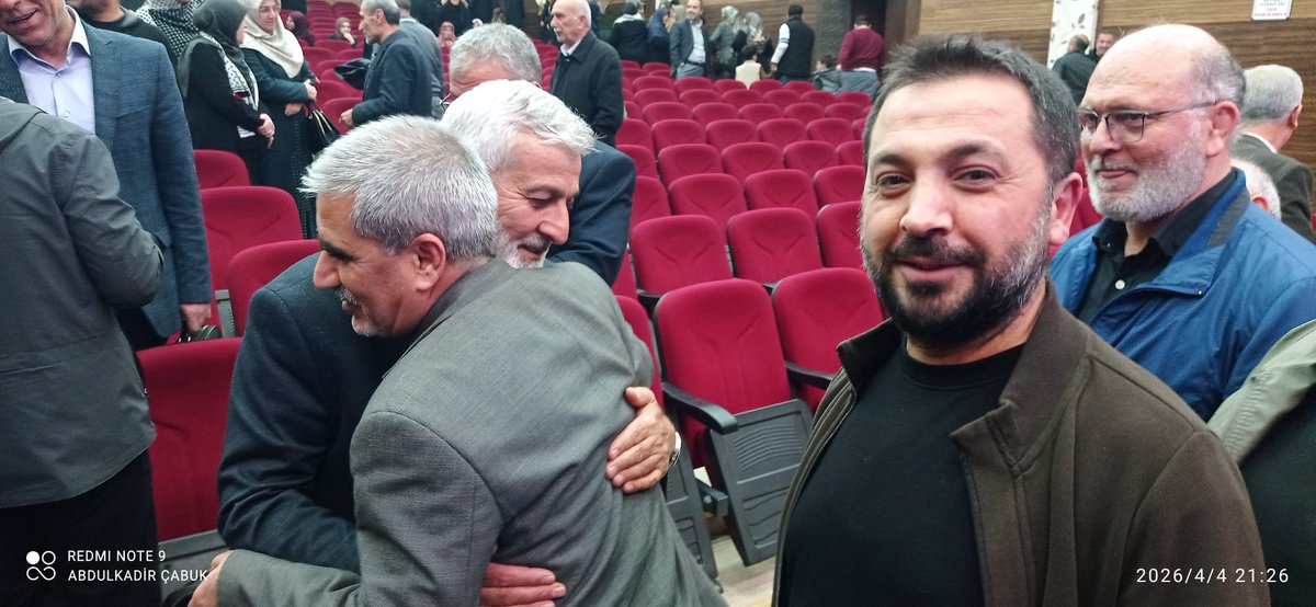 Bu akşam Prof. Dr Abdurrahman Ateş hocadan "Müslümanların Temsileyet Sorunu" konulu konferans dinledik. Özellikle "Temsil mi Tebliğ mi" "Emin Olanlarla Yol yürülür" başlığı altında anlatılanlar ve İzzetli Gazze örneği çok düşündürücüydü. Teşekkürler...