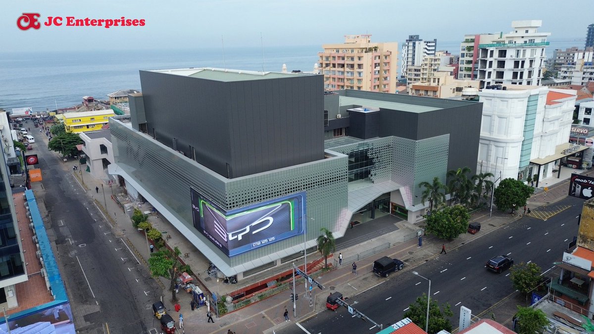 SethFromColombo's tweet image. New look of Majestic City Colombo with the Billboard #LKA 🇱🇰