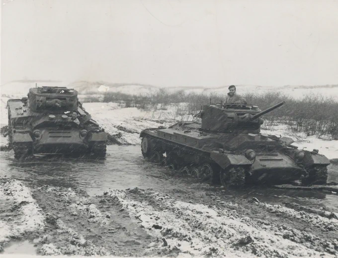 Tank Archives tweet media