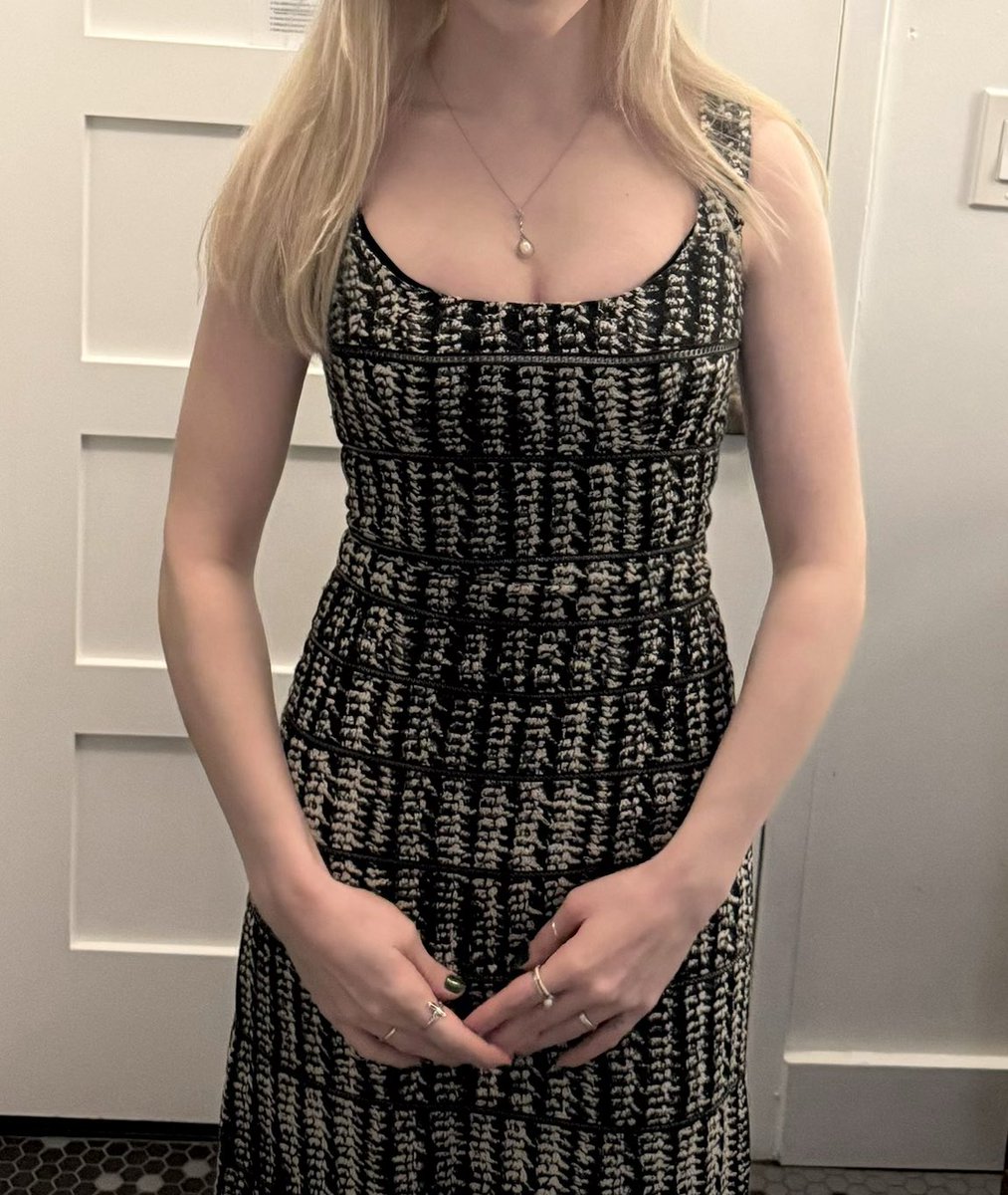 miss worm tweet media