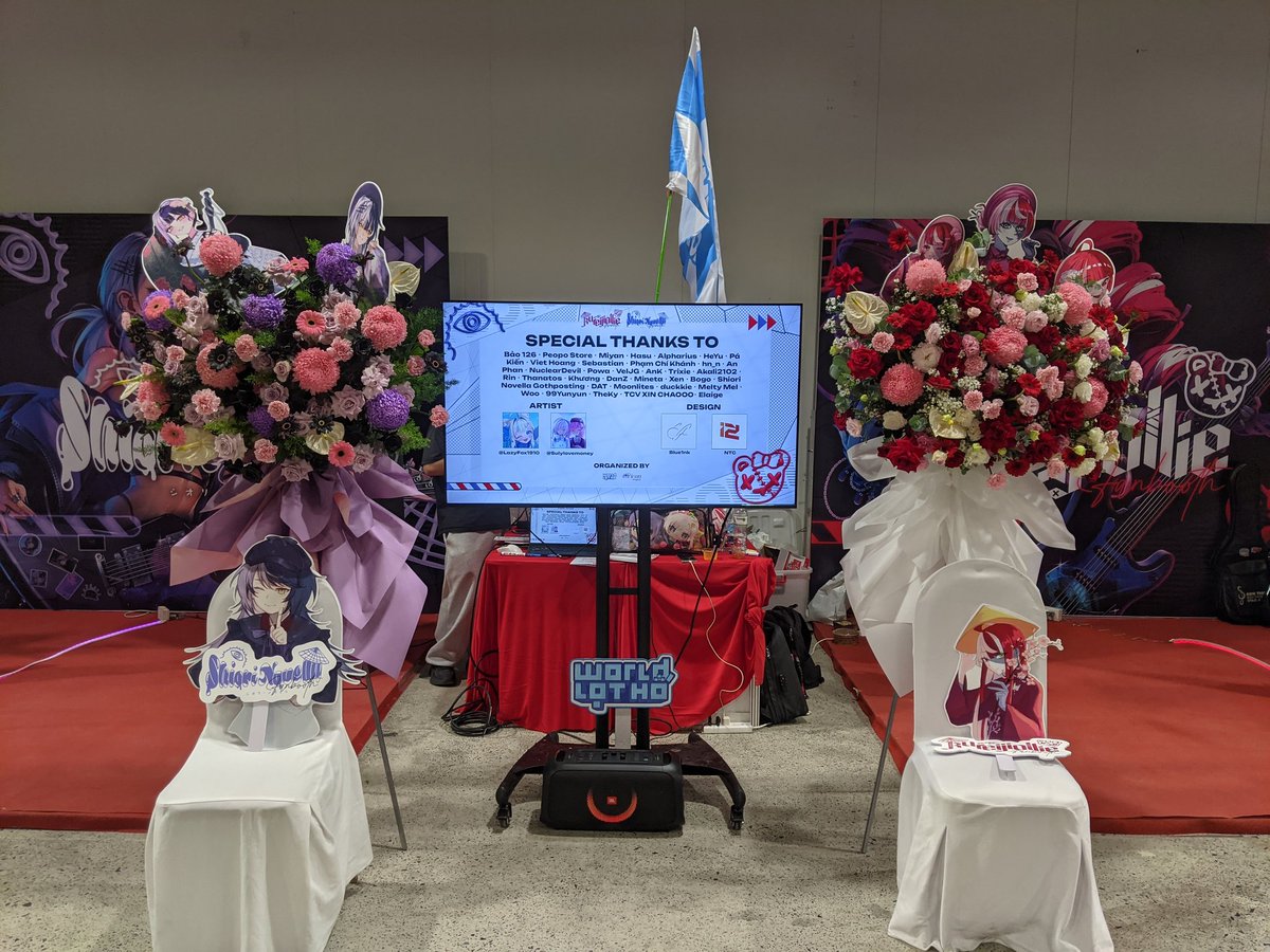 wlh_holofanvn's tweet photo. An amazing project completed in collaboration with @oriconproject. Sincere thanks to the artist @LazyFox1910 and everyone who supported the crowdfunding to make these two grand fanbooths a reality. See you all at Color Fiesta! ❤️🖤 https://t.co/2kumPzeTtB