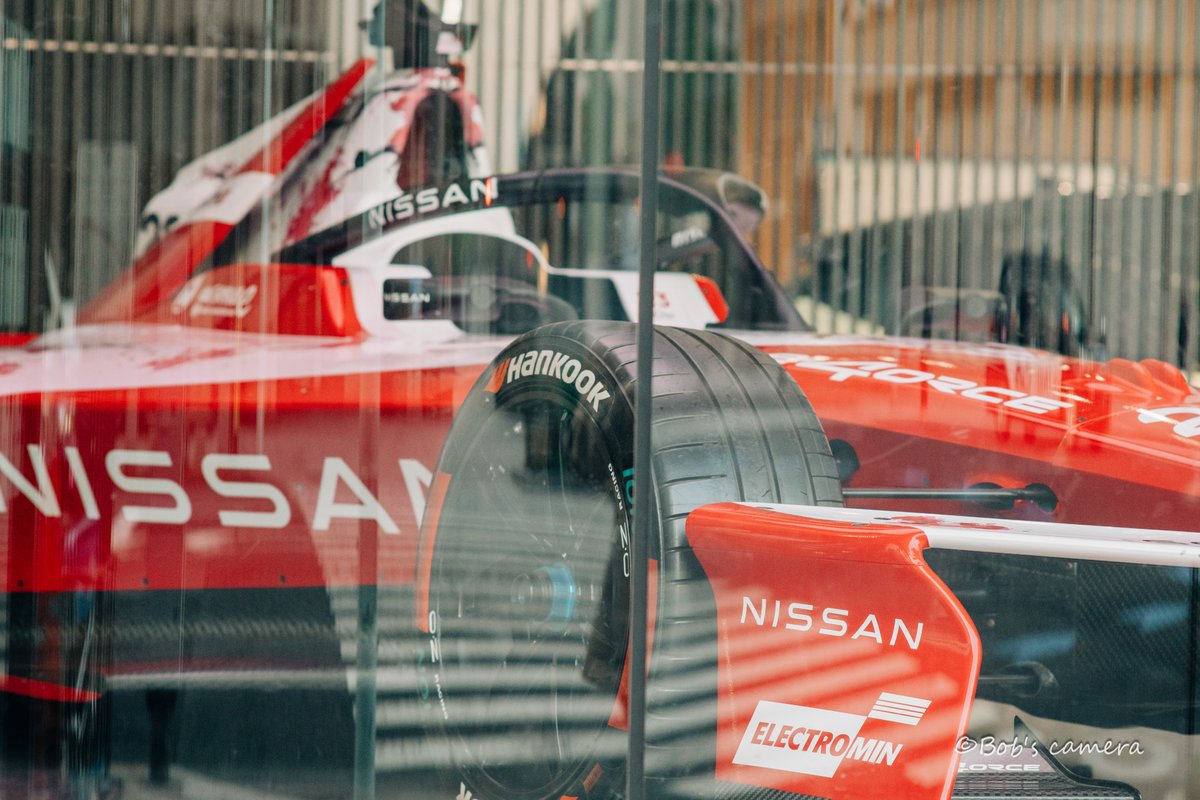 よボブ tweet media