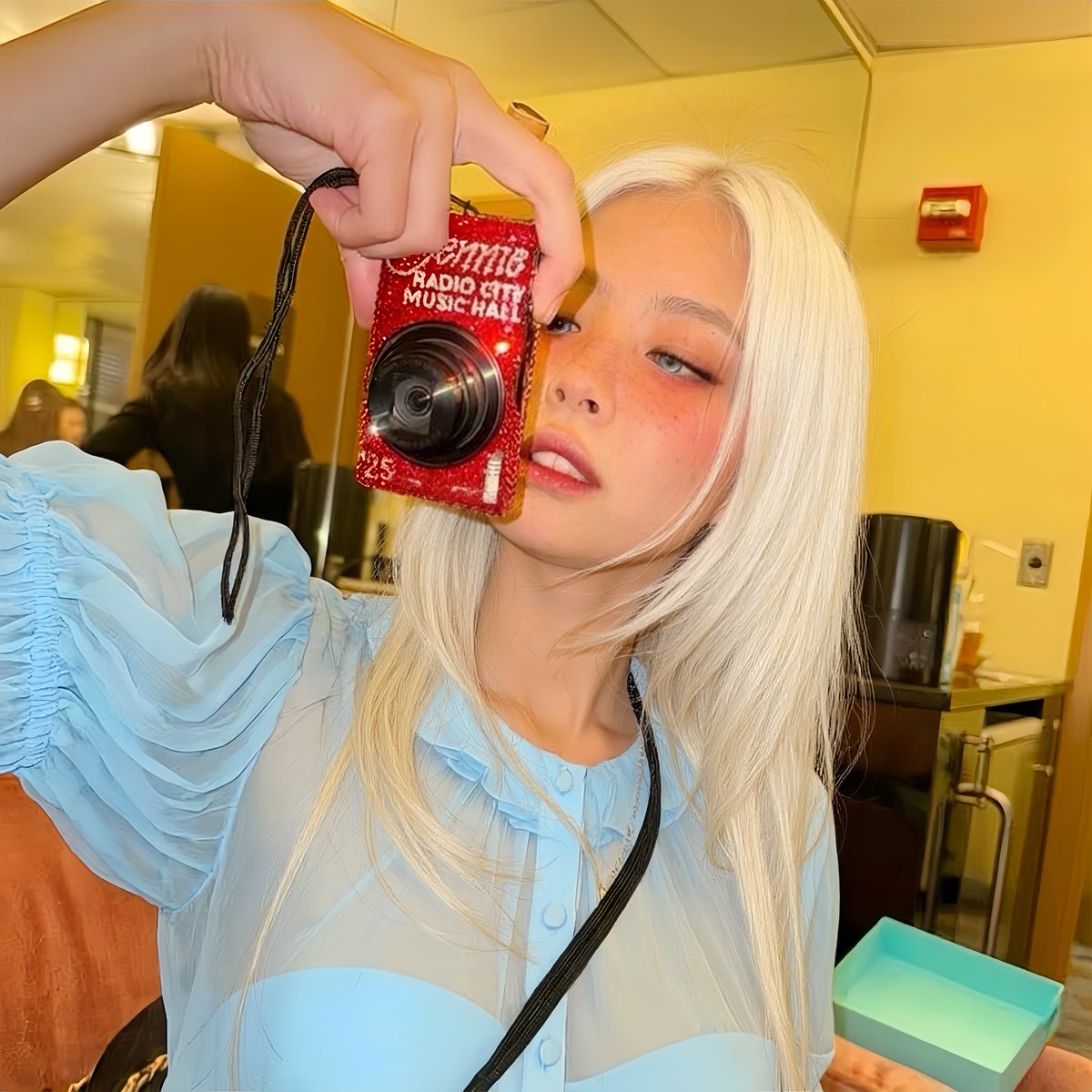 tulipáncita, ୧੭ tweet media