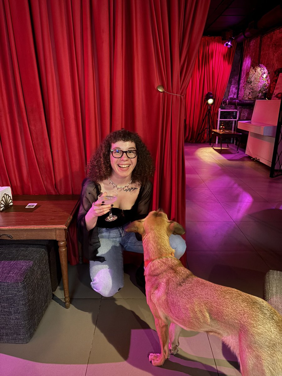 курка на лану tweet media