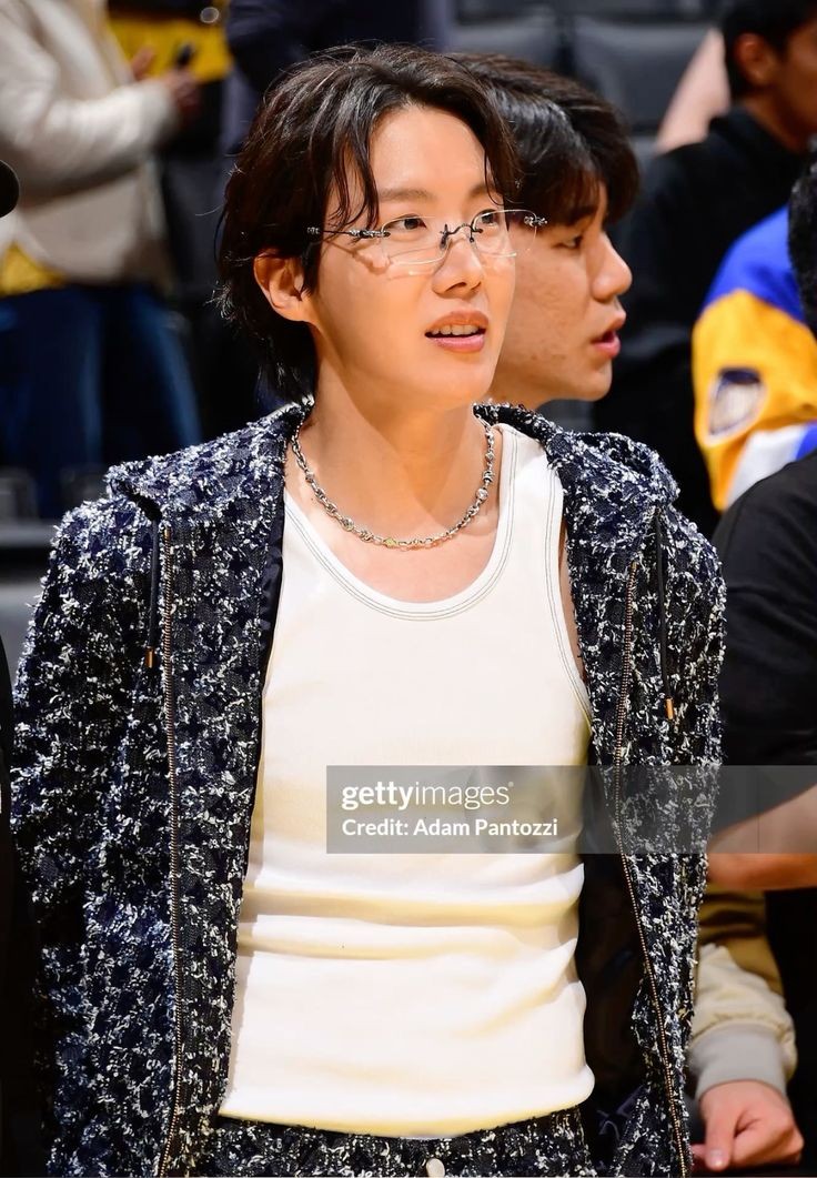 caramia~bangtan⁷⊙⊝⊜ tweet media