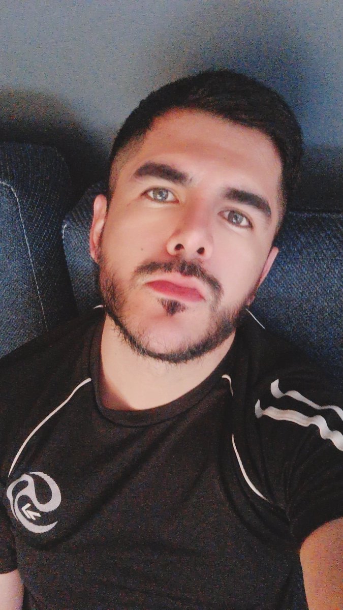 Yovan Gomury tweet media