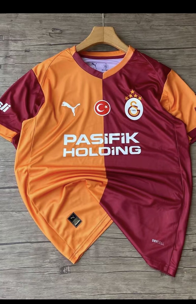 jackbauer4567's tweet photo. @_Abdulakeem_ This is how original jersey looks. And it's 12k https://t.co/zEFUfVyQ9b