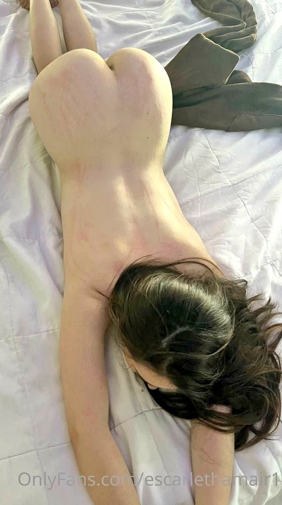 Ese culo que rico debe apretar 3SCARLETH PALACI0S 🥵