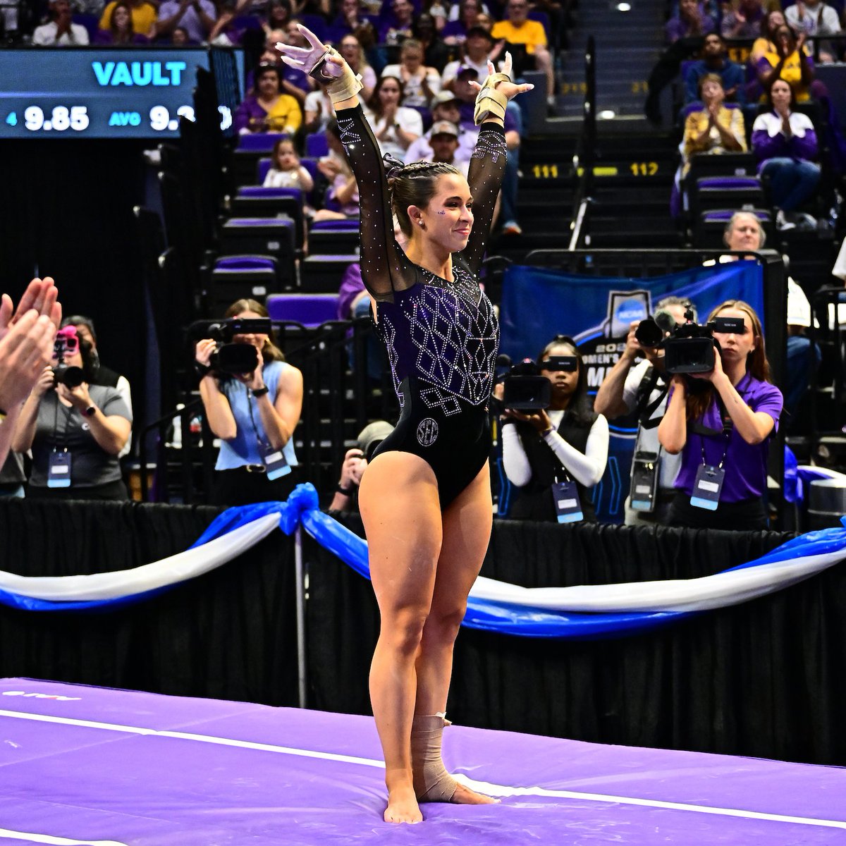 LSU Gymnastics tweet media