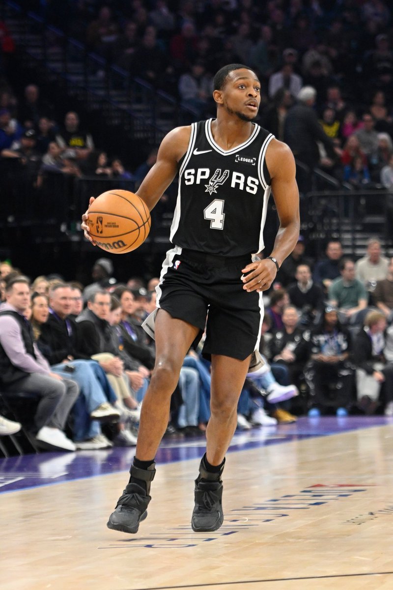 Spurs Lead tweet media