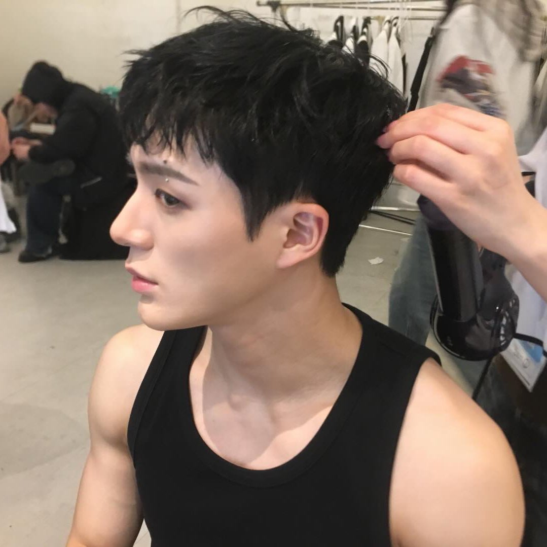 얘드⁶⁵ tweet media