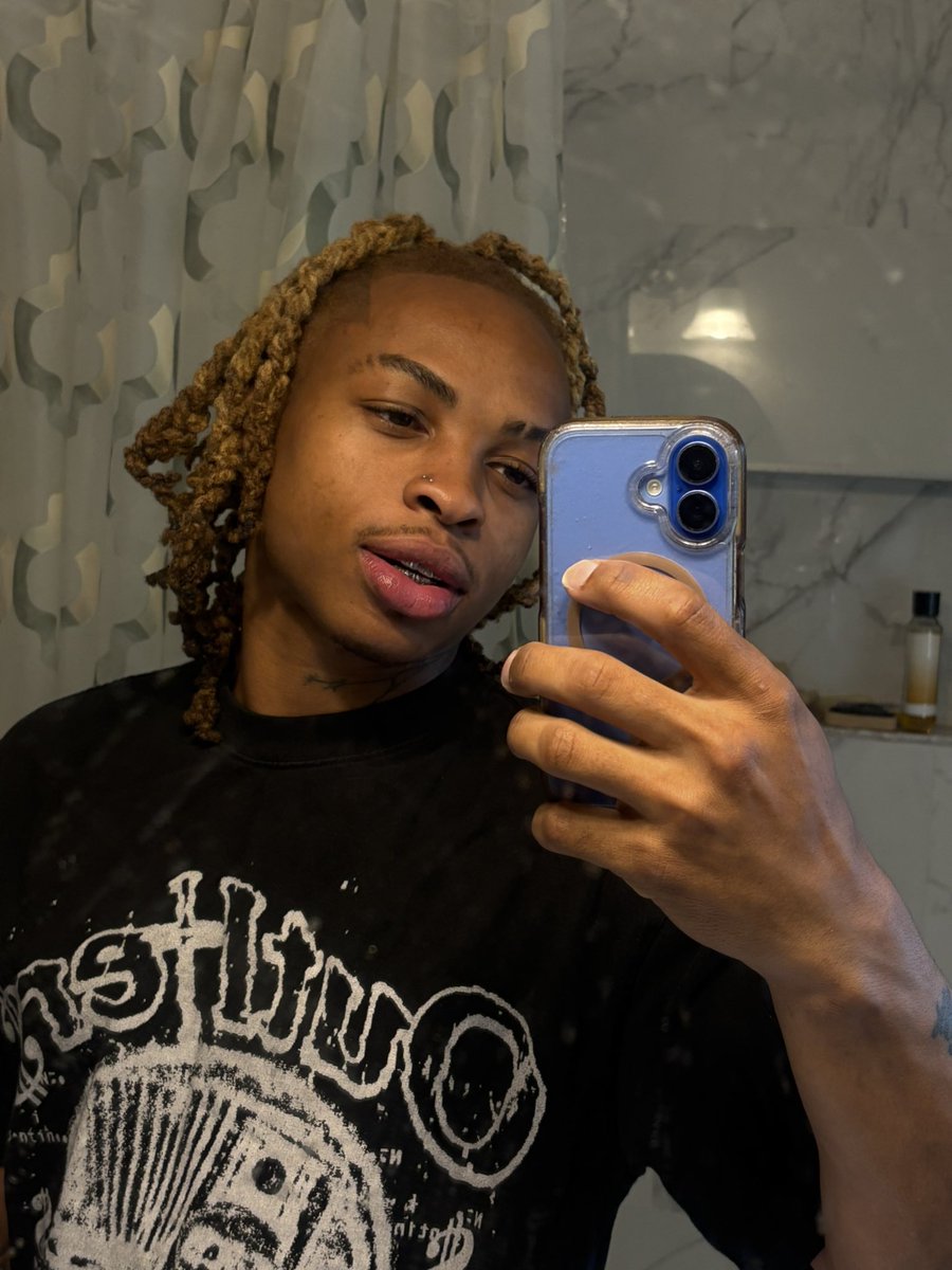 Tsm0ove's tweet image. What you wanna do ? 
#fypシ゚ #face