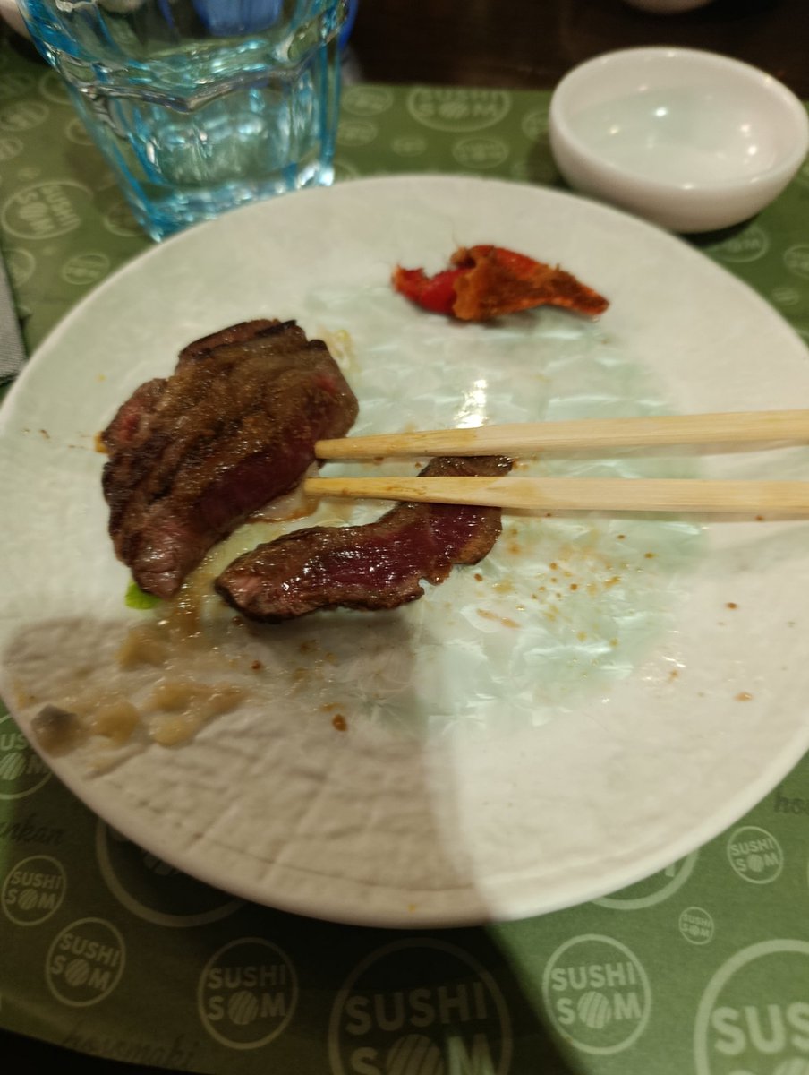 Razor_notU tweet media