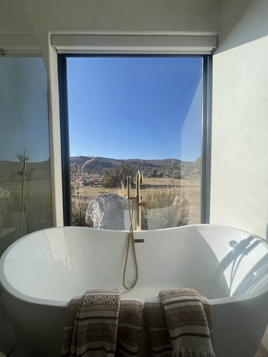 ///Steki🧲 tweet media