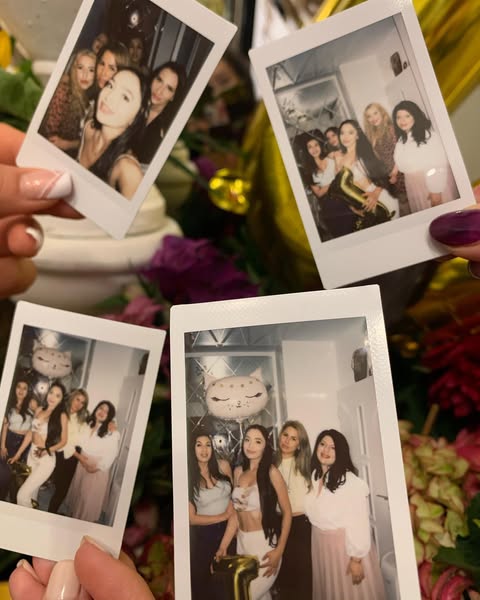 Anna000s's tweet photo. Celebrating with my girls, cold champagne, and all the birthday joy. Nothing beats time with the people who make life so sweet.#GirlsNight https://t.co/jEqnuNDShk