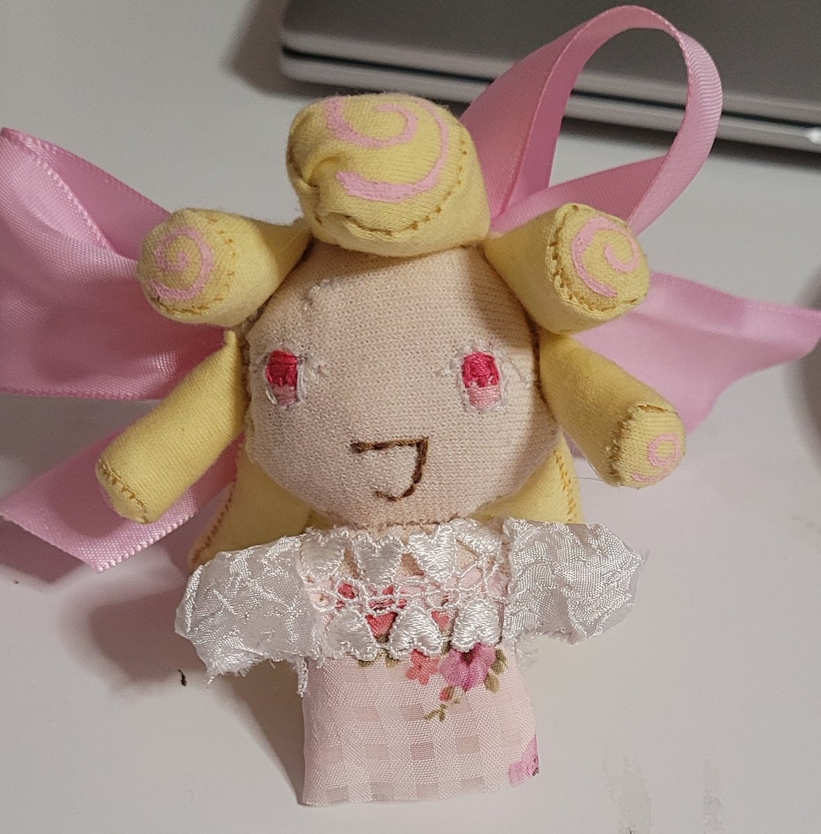 ❤️💛Kouign Amann Cookie💛❤️ working at Mcdonald's tweet media