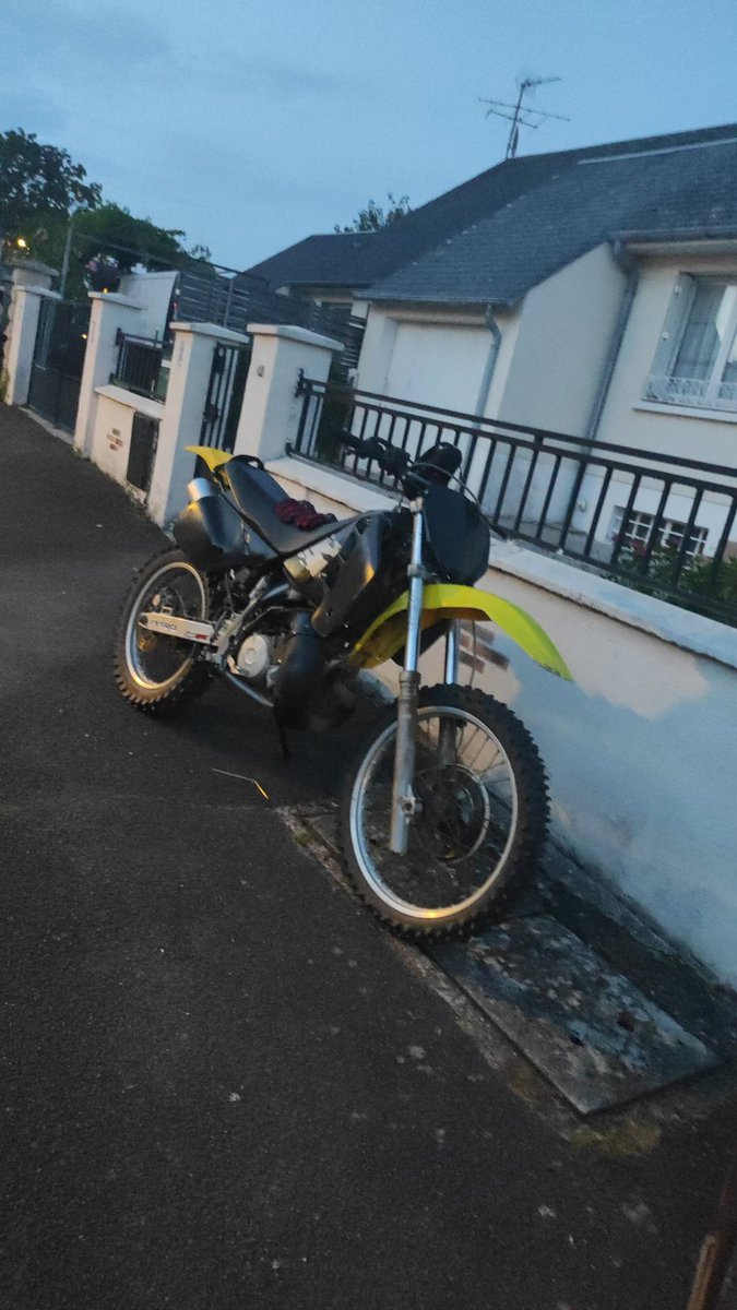 TomCB999 tweet media